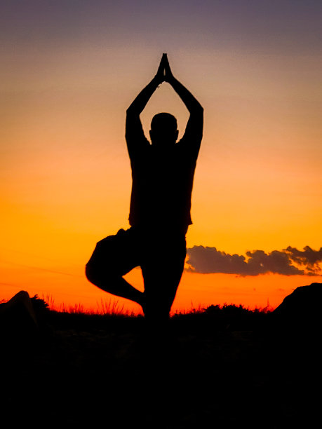 瑜伽有益于身心健康图片下载