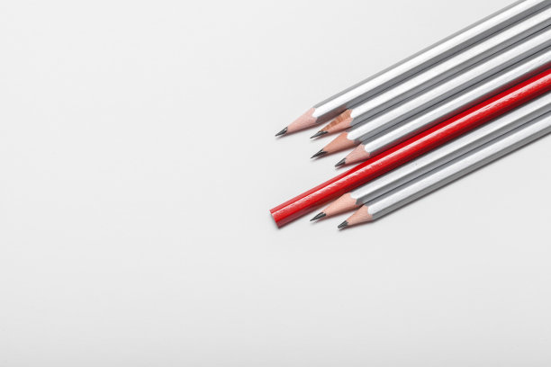 白色背景上的一组铅笔图片下载