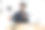 三脚架上的手机用于远程工作的在线报告图片下载