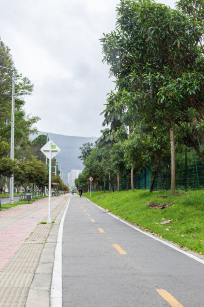 哥伦比亚麦德林市的街道图片下载