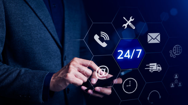 商人使用智能手机与图标虚拟24-7。不间断、全天候可联系的服务理念。协助客户服务，提供24小时不间断服务。callcenter,图片下载