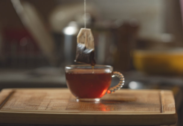 一杯热茶，茶包早上早餐喝复制空间背景工作室图片下载