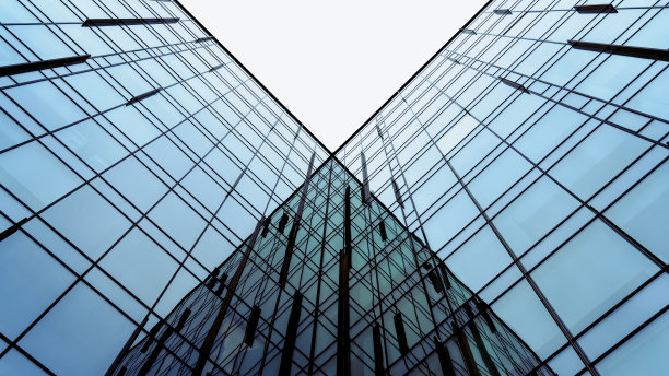 阿斯塔纳市中心拥有引人注目的现代建筑细节。图片下载