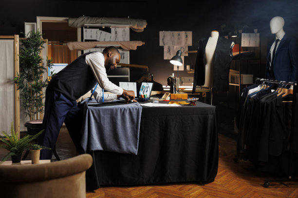 裁缝手艺精湛图片下载