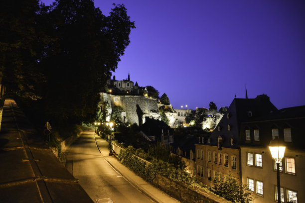 夜景在地面-卢森堡市图片下载