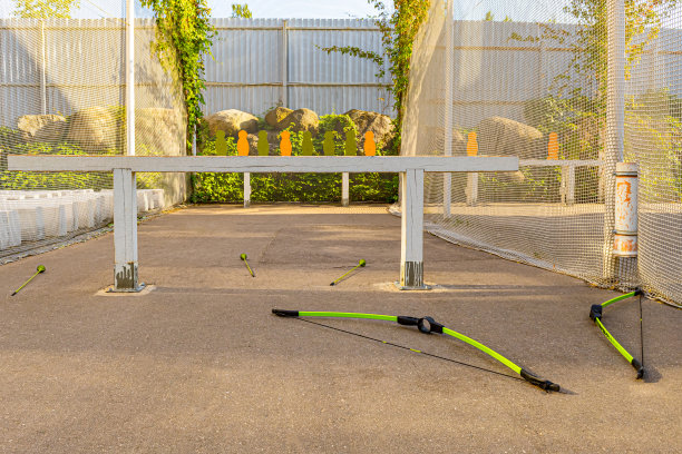 户外儿童射箭场的照片没有人图片下载