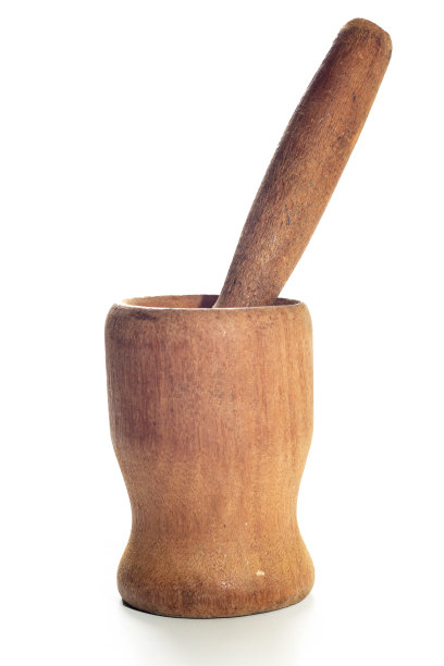 木杵，蒜粉碎机，白底木制香料粉碎机图片下载
