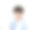 一个小男孩穿着一件礼貌的衬衫，在白色的背景下用他的手来表达情感。图片下载