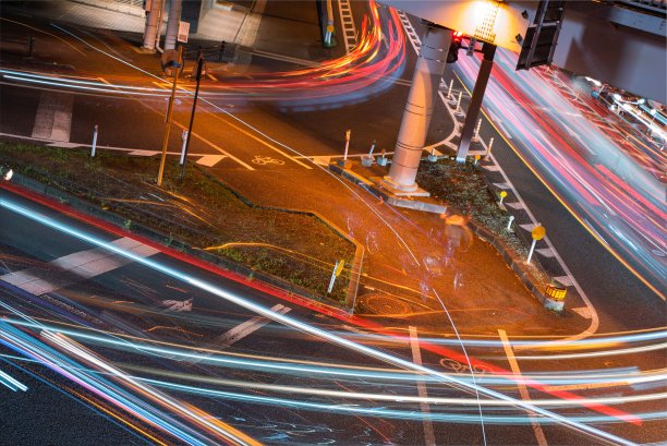 夜间行人过街图片下载