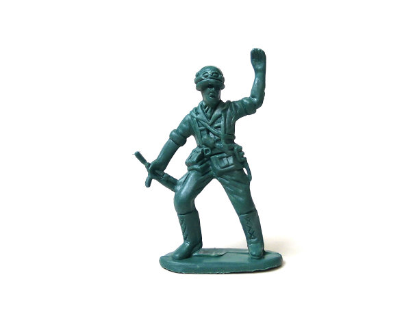 军队士兵玩具的特写，孤立在白色背景上。图片下载