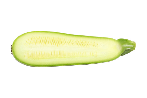 西葫芦或西葫芦，切成两半，与背景隔离图片下载