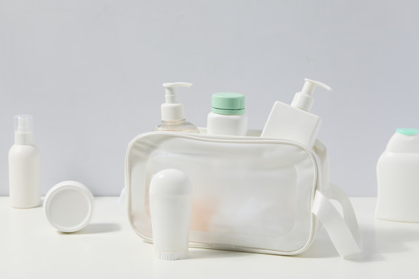 卫生间包用于不同的卫生间和自我护理配件图片下载