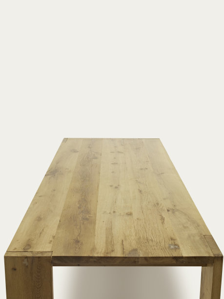 空桌子用于摆放餐具图片下载