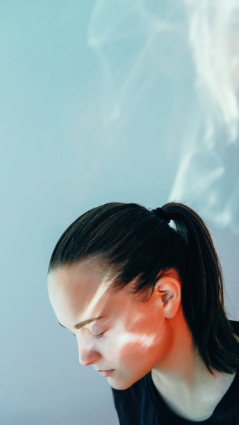 梦中的女孩启蒙时间感觉和谐图片下载