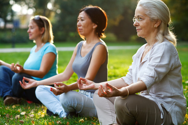 瑜伽在自然界中图片下载