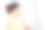 美丽的亚洲年轻女子洗澡在浴室。图片下载