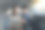 车内的青年商务人士移动办公图片下载