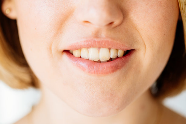 微笑女人的嘴的特写图片下载