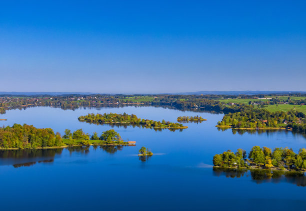 德国巴伐利亚州穆尔瑙附近的斯塔菲尔湖图片下载