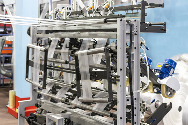 高技术全自动高速连续制造工艺的塑料包装袋或塑料包膜制袋机图片下载