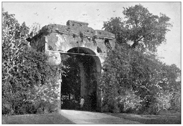 印度古玩旅行照片:拜列门，勒克瑙图片下载