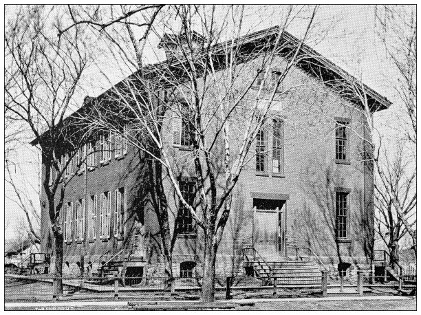 1898年，来自堪萨斯州劳伦斯的古董照片:中央学校图片下载