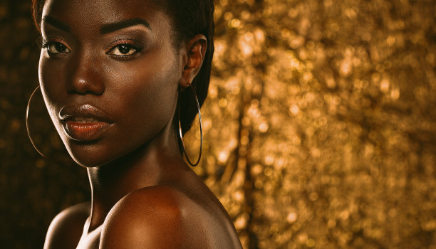 时尚风格的特写肖像美丽的黑人妇女图片下载