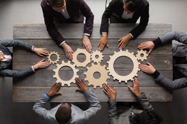 商务人士一起齿轮图片下载