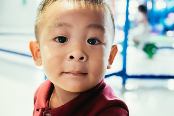 他是个快乐的小家伙图片下载