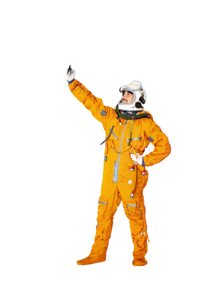 穿着宇航服的年轻人在自拍图片下载