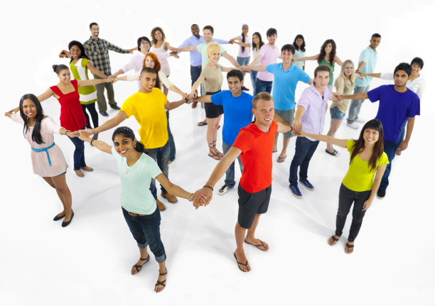 一大群多民族的年轻人聚在一起图片下载