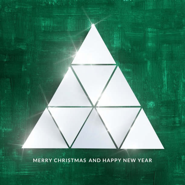 三角形的纸躺在一个手工绘制的绿色背景-独特的现代圣诞插图与抽象的圣诞树的光和阴影，纹理和3D效果图片下载