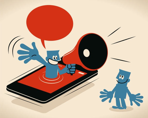 蓝人从智能手机用扩音器向观众讲话，进行在线推广图片下载