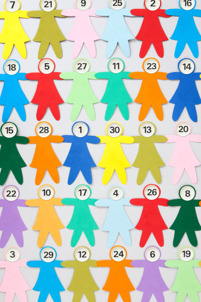 编号的女孩图片下载