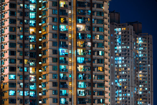 香港城市高层住宅的夜晚图片下载