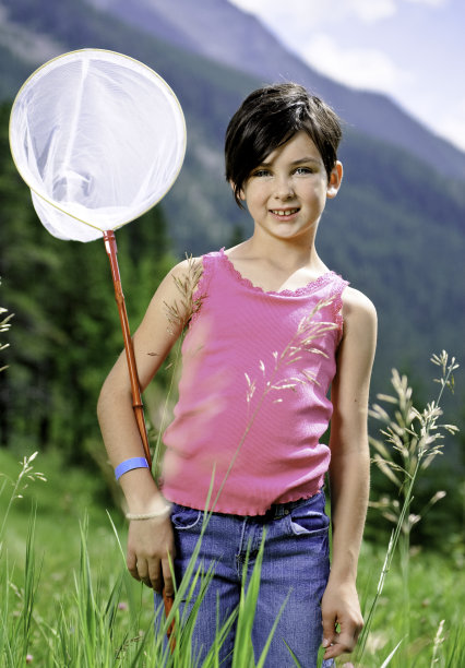 Little Girl with a Butterfly Net重复图片图片下载