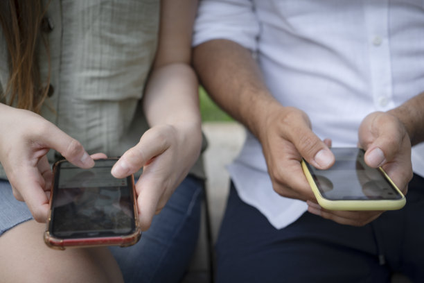 保持联系图片下载