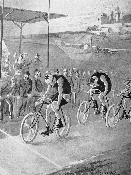 自行车比赛，终点，观众和城市的背景图片下载