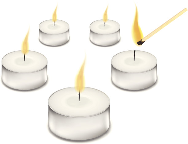 桌子上的蜡烛图片下载