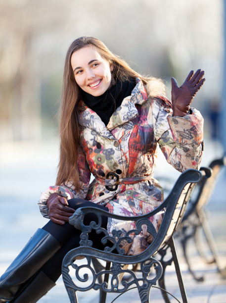 一个年轻漂亮的女人的肖像图片下载