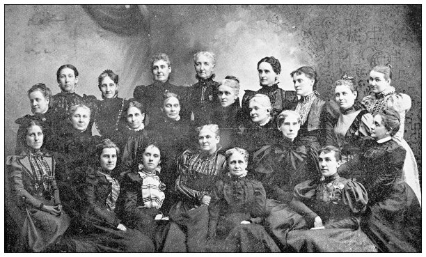 1898年，来自堪萨斯州劳伦斯的古董照片:议会中的朋友图片下载