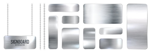 铁链上挂着金属横幅。现实闪亮钢板螺丝。抛光银金属表面。矢量图图片下载