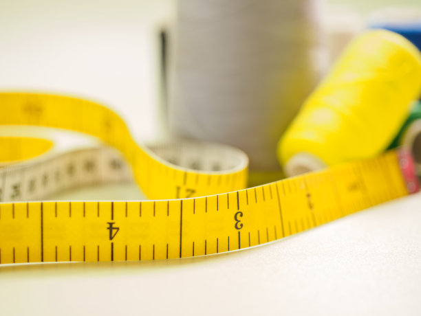 裁剪卷尺和线轴图片下载