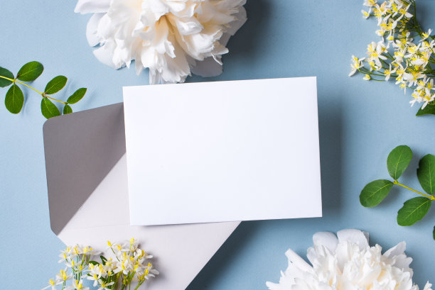 问候或邀请空白卡片和牡丹花图片下载
