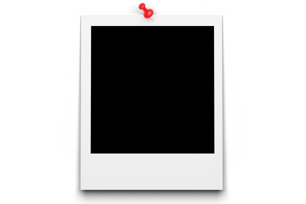 相框用图钉固定。为您的设计空相框。三维渲染图片下载