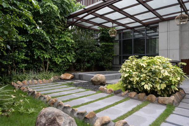 花园旅馆的石径图片下载