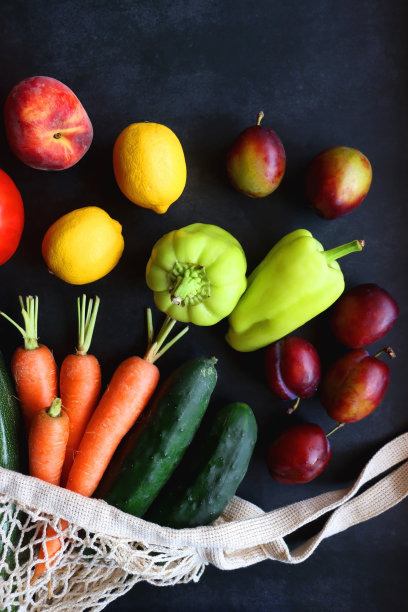 网袋与水果和蔬菜图片下载