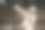 年轻女子在布达佩斯过冬图片下载