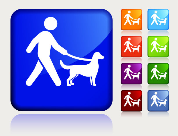 遛狗的人图片下载