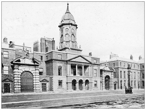 爱尔兰古色古香的旅行照片:都柏林城堡，钟楼图片下载